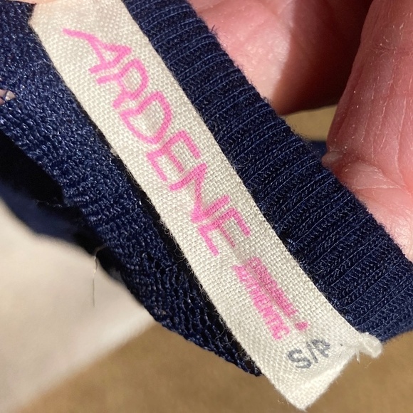 Ardene lace tank size small - Picture 2 of 3